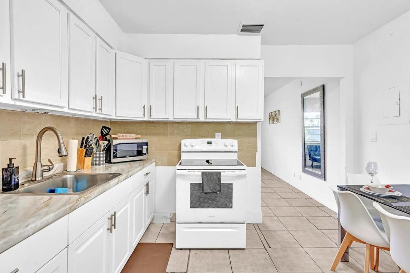 Modern 2Br Oasis Mins To Beach & Casino Db2 Dania Beach Exterior foto