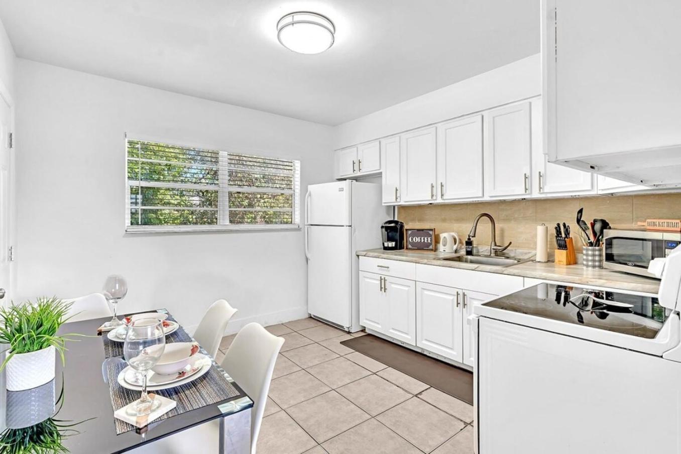 Modern 2Br Oasis Mins To Beach & Casino Db2 Dania Beach Exterior foto